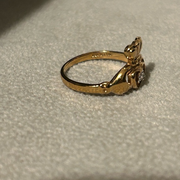 Gold diamond claddagh ring 10k - Picture 5 of 5